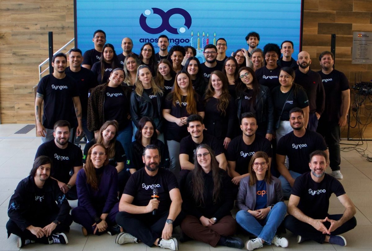 Do guardanapo à infraestrutura de missão crítica: a cultura de engenharia que sustenta oito anos de inovação B2B